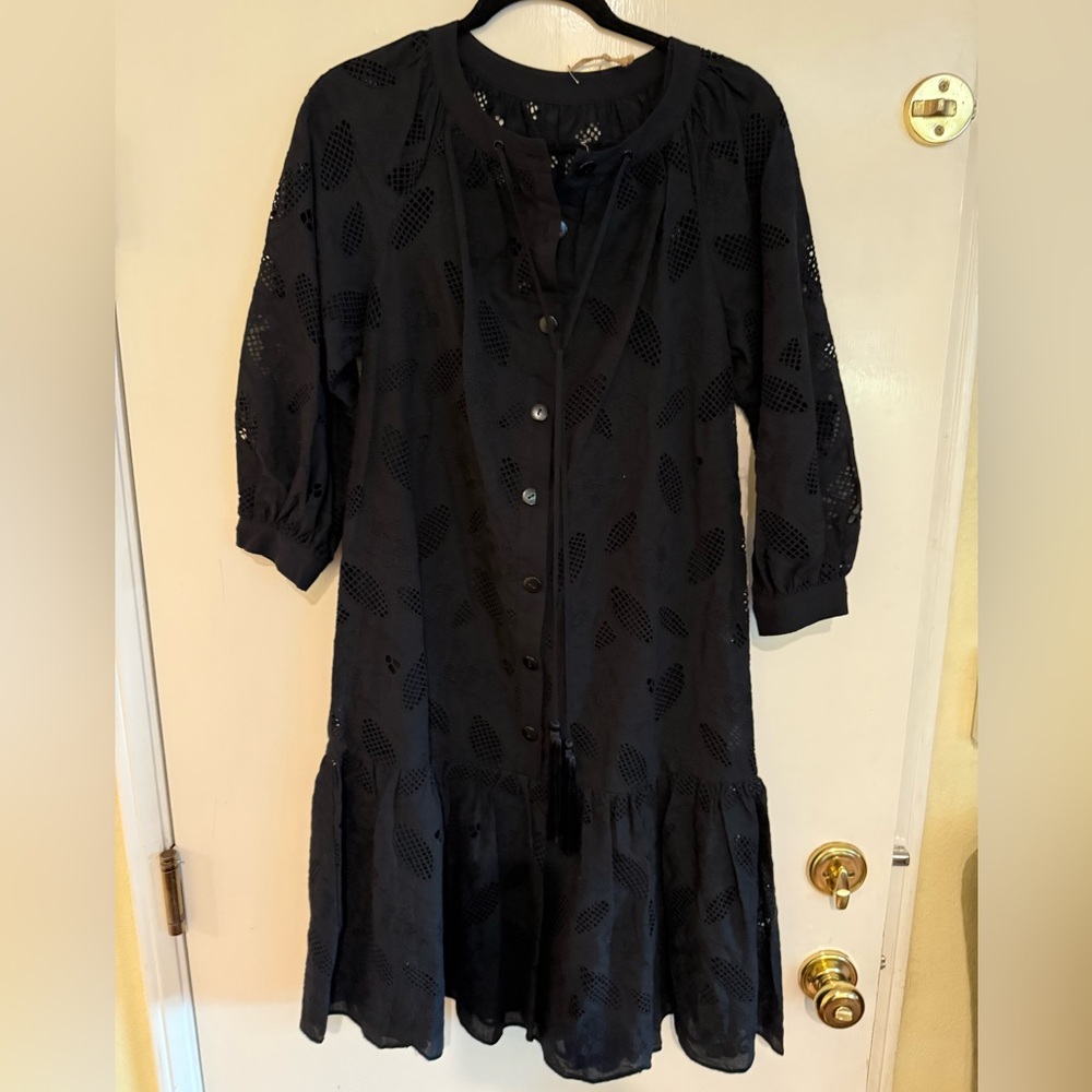 Teri Jon beautiful eyelet dress button up black size 2 new with tags